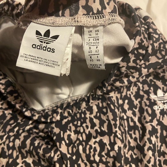 Adidas cheetah print workout tights - Picture 3 of 3